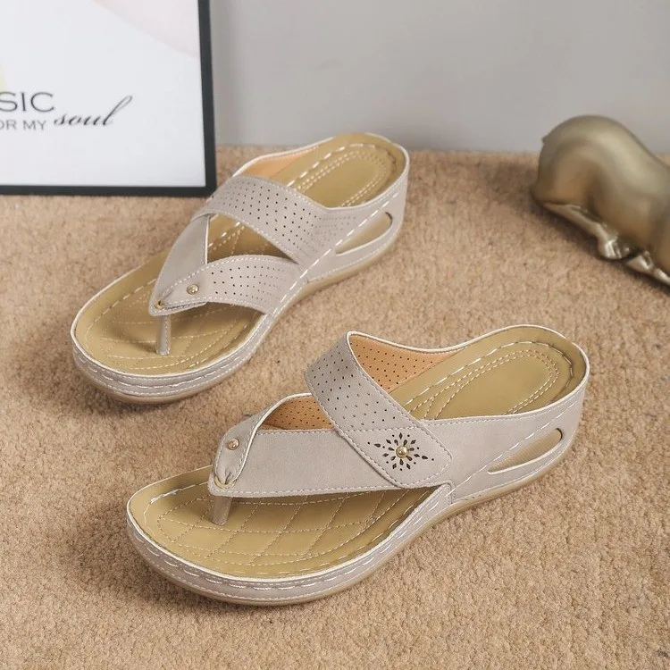 

Summer New Slippers Women Casual Massage Durable Platform Flip Flops Beach Sandals Female Wedge Shoes Slippers Womens Shoes