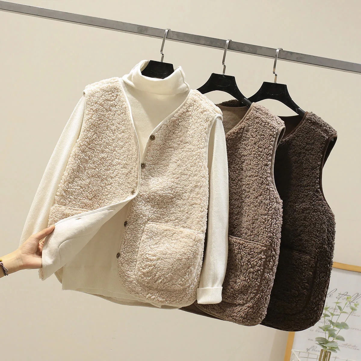 Lamb Hair Vest Women's Short Cardigan Autumn and Winter New Korean Version Fur Integrated Vest Particle Plush Shoulder Jacket