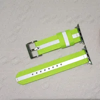 Bande de moulage en nylon tissé de haute qualité pour Apple Watch, bande 9, bracelet Smart iWatch Series 8, 7, 6, 5, 4, 3, SE, nouveau 4