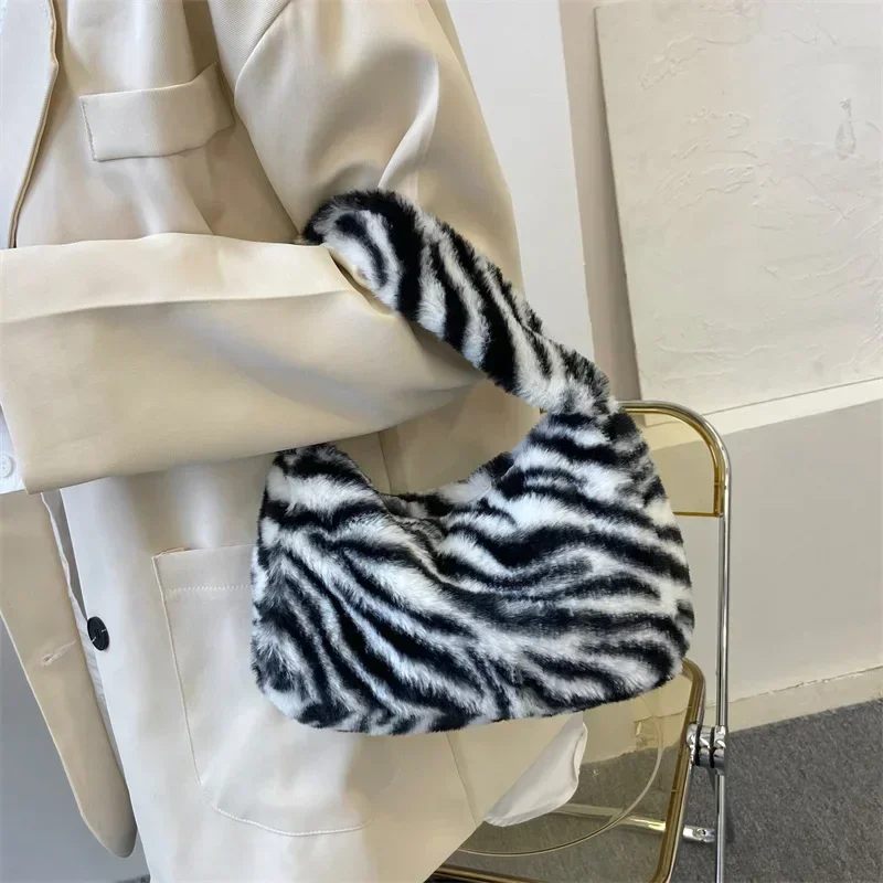 Y2k Korean Plush Retro Print For Women Underarm Leopard Zebra Pattern Fluffy Tote Bags Small Purses Handbags_voghion.com