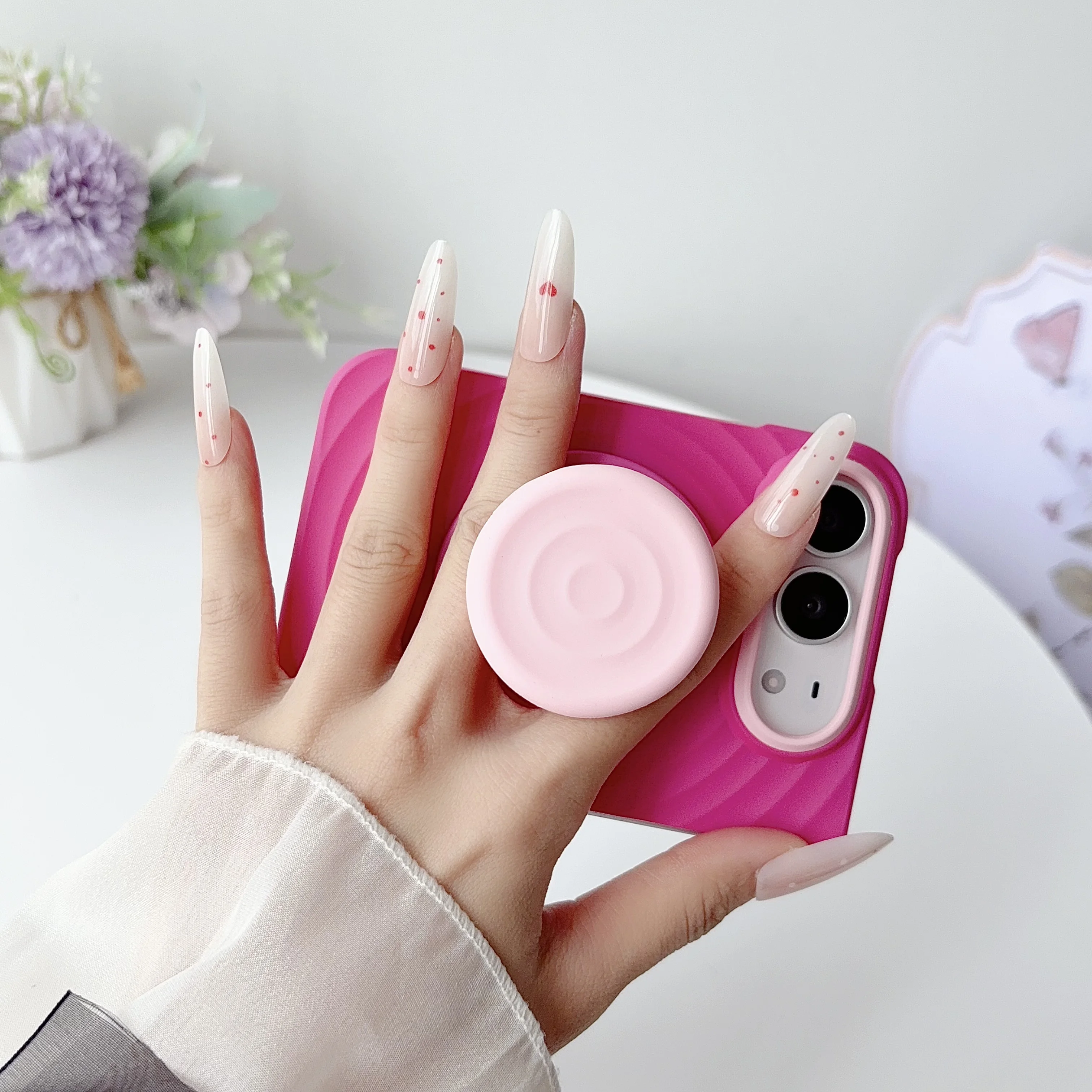 Luxury Silicone Ripples Cover with Magnetic Ring Stand