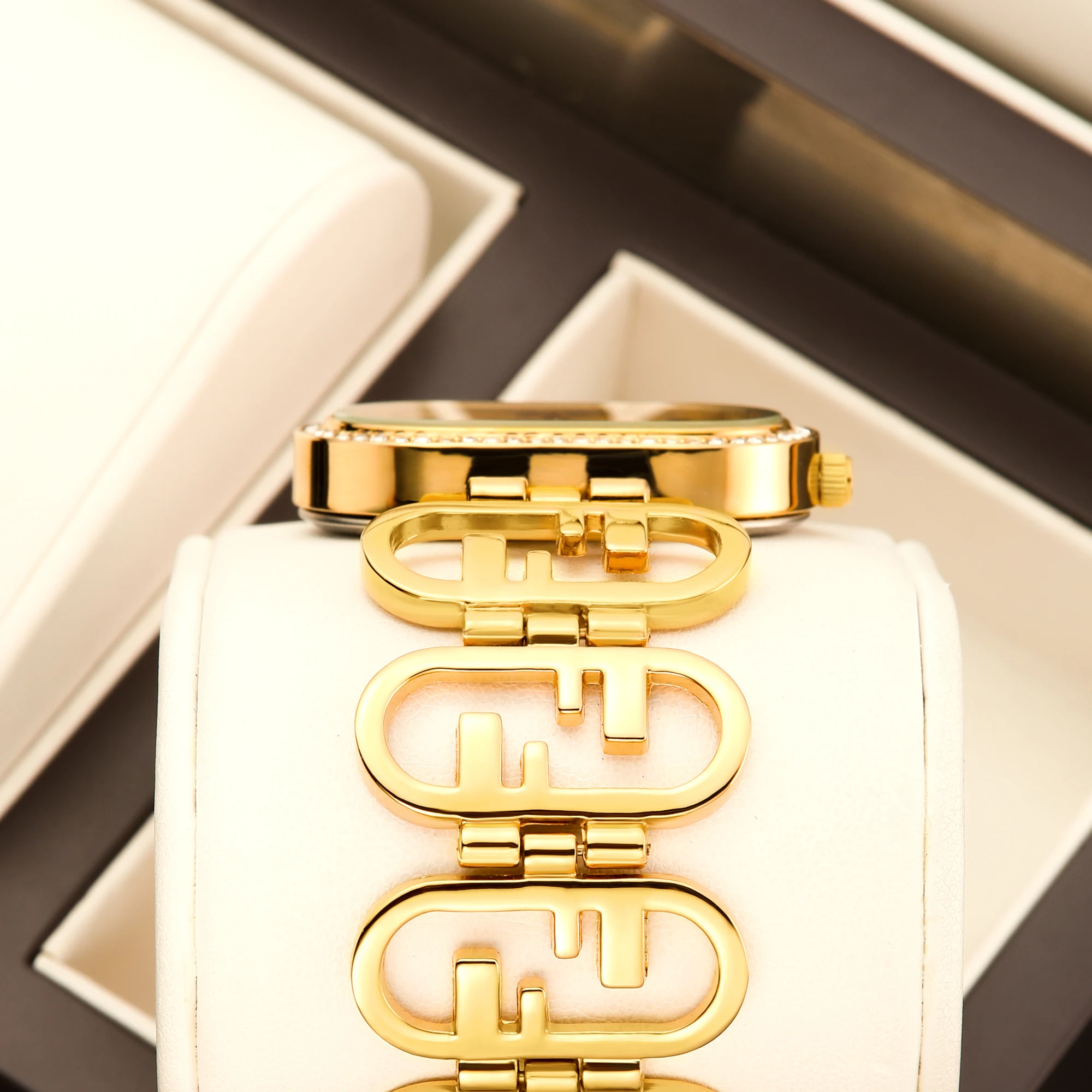 ساعة كوارتز نسائية عصرية من YaLaLuSi ساعات نسائية...