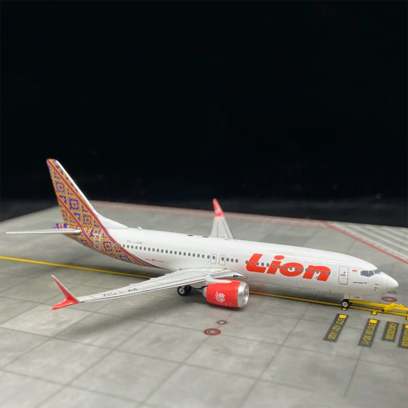 Phoenix 1:400 Scale PH11493 Lion Air 737 MAX PK-LQM Miniature
