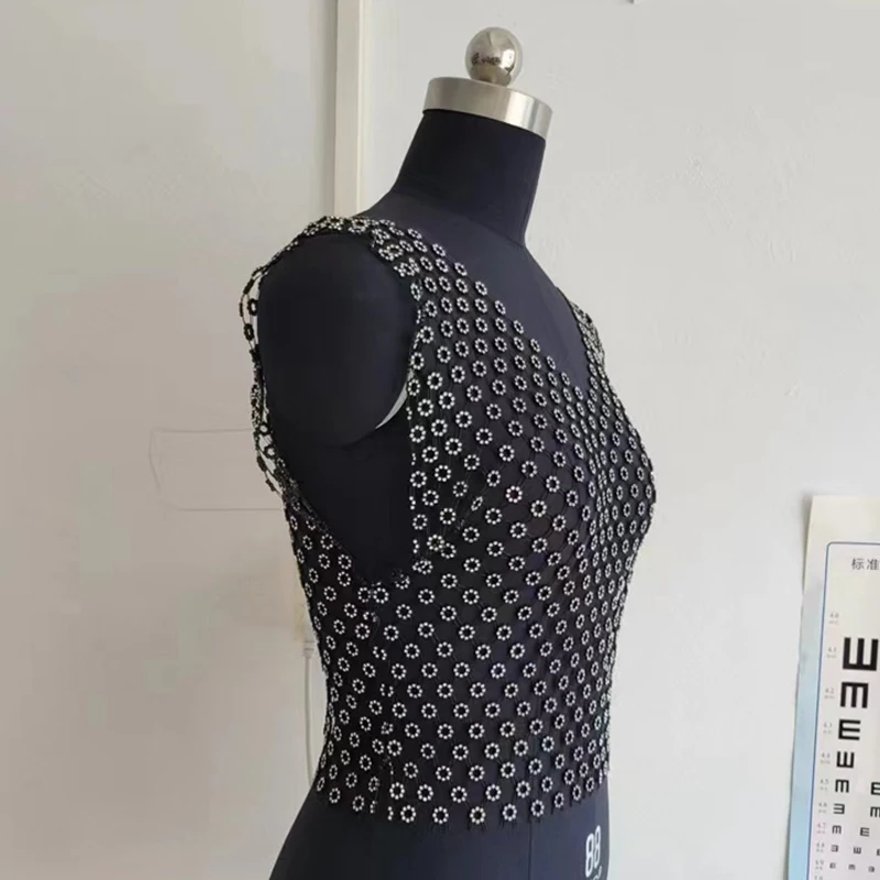 Damen Schwarzes Blumen-Strass Neckholder Crop Top Transparentes Netz-Bodychain-Top Y2K Sexy Party Clubwear Rückenfreies Glitzerndes Tube Top – Detail 7