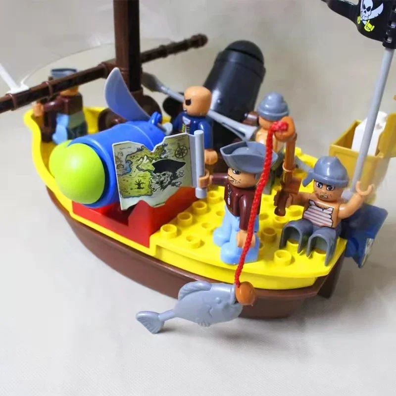 Large Building Block Adventure Ship Series - Brave Pirates Treasure Island Playset