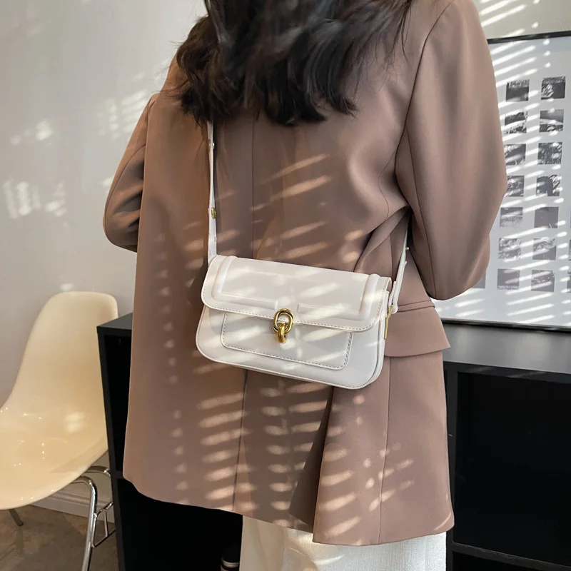 2023 Hit Trend Luxury Female Branded Trendfing Crossbody Bag Pu Underarm Handbag Vintage Small PU Leather Armpit Bags For Women