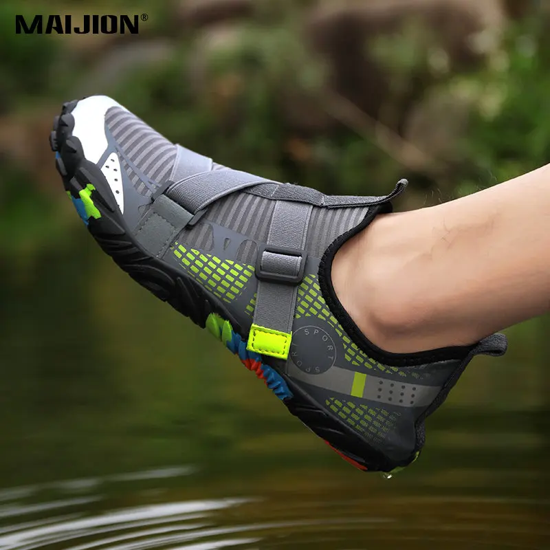Men Breathable Elastic Flat Upstream Footwear Water Shoes Nonslip Seaside Surfing Water Sports Shoes Outdoor Beach Aqua