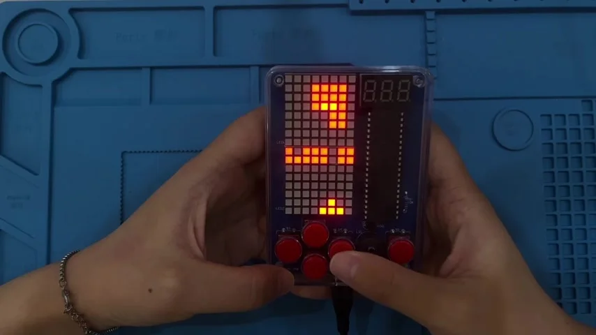 Corredo Di Ui Del Gioco Le Stelle Abili Chiudono Gli Elementi a Chiave Colorati Bottoni Dell'oro