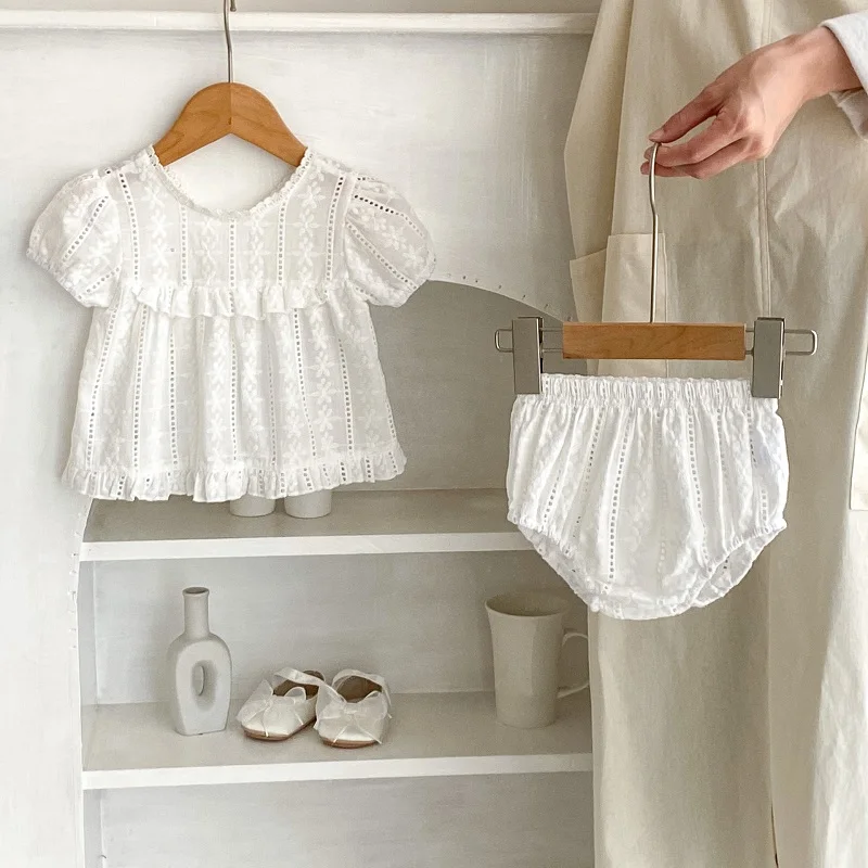 

Cute Baby Girl Shorts Set 0-3Years Newborn Princess Solid White Short Sleeve Lace Shirt Tops+Bloomers Bottom 2PCS Summer Clothes