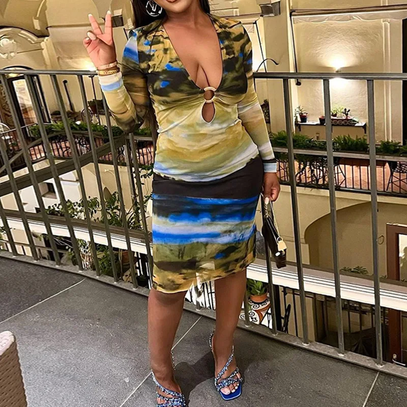 

Stylish sexy V-neck abstract pattern wrap chest long sleeve pull-up dress