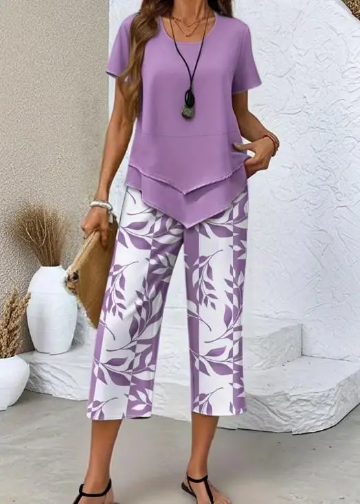 Women’s casual 2-piece summer set layered T-shirt and leaf print cropped pants pruple