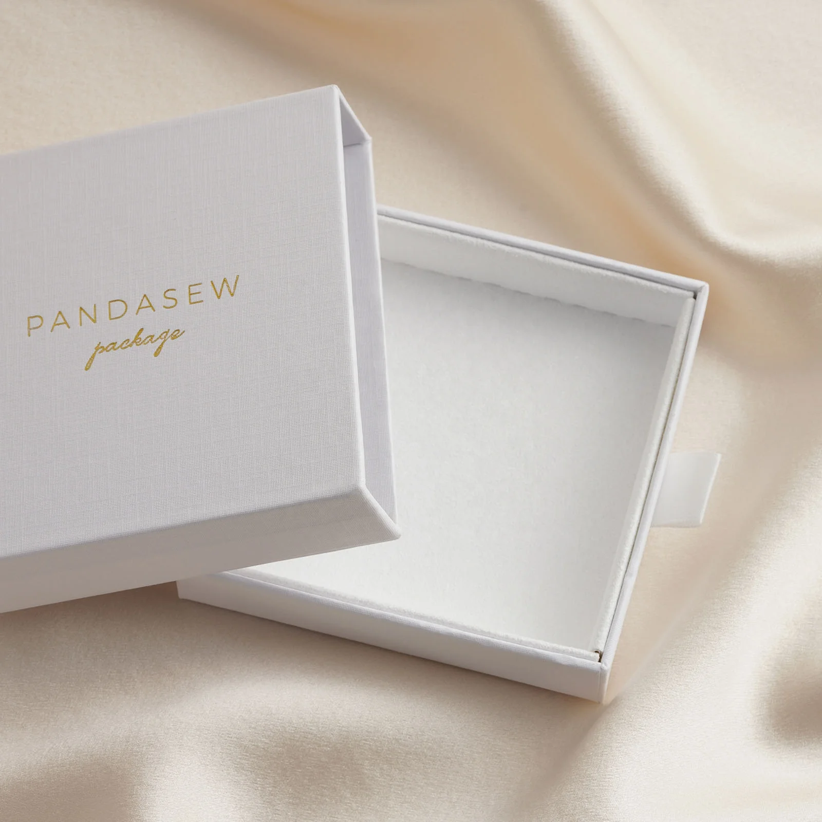 

20PCS Custom Logo Luxury Paperboard with White Microfiber Inside Gift Packaging Elegant Jewelry Box
