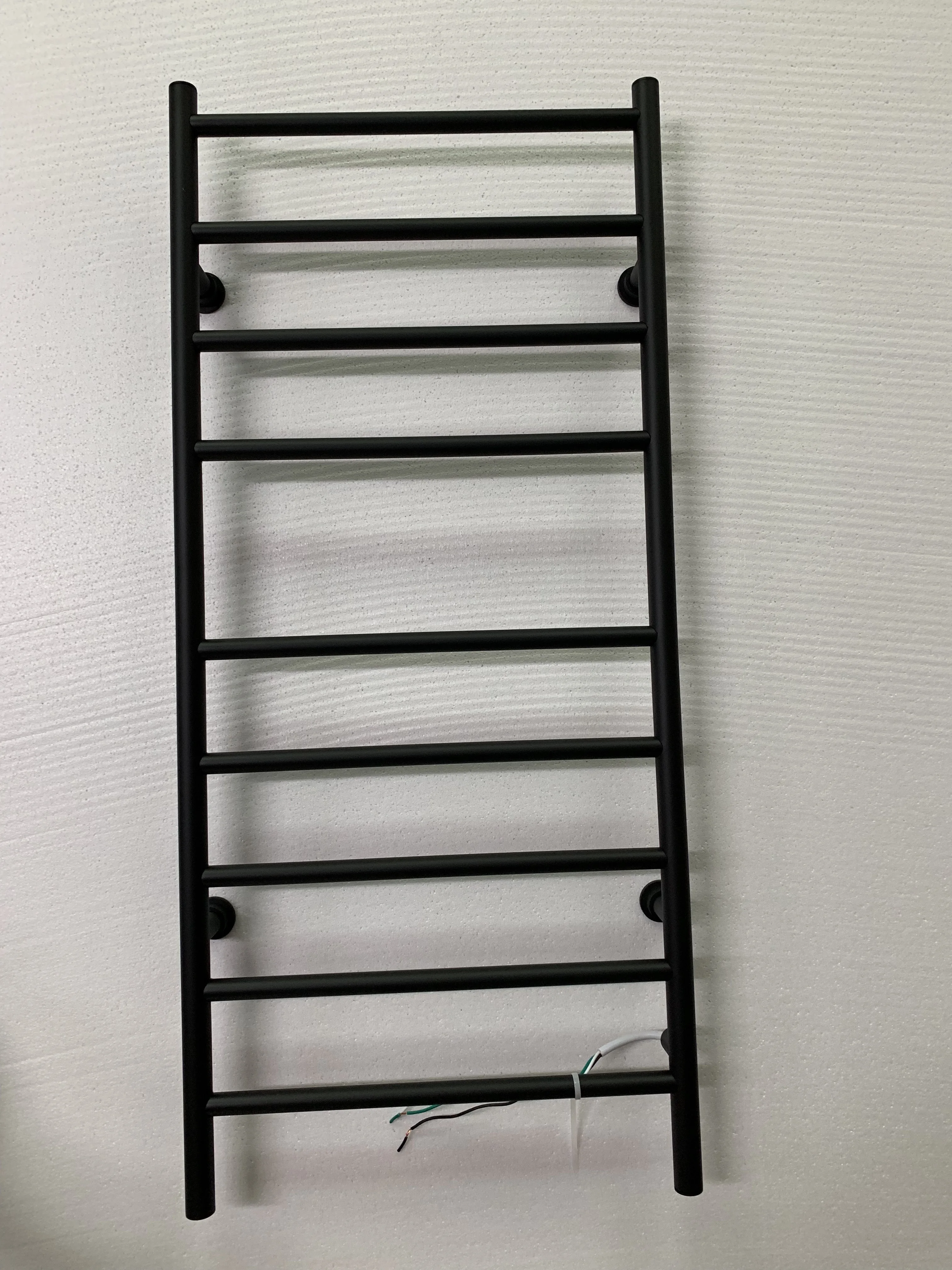 

New Style Dryer Electric Towel Warmer Matt Black Stainless Steel Heated Towel Rail Bathroom Accessory Towel Rack 927
