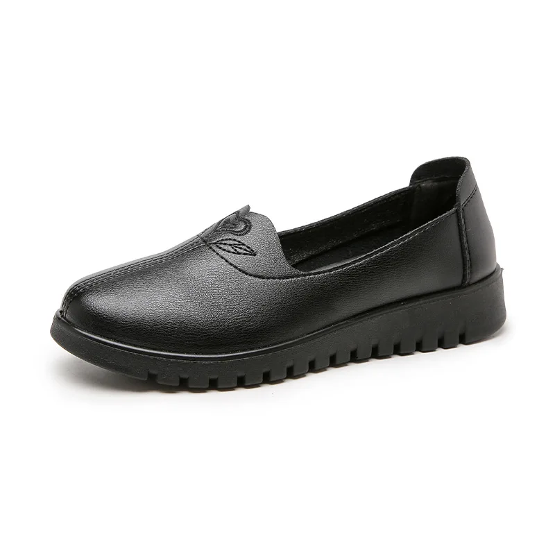 Autumn new fashion casual slip on women flat shoes Women's PU Leather Work shoes mother's single Shoes grandma