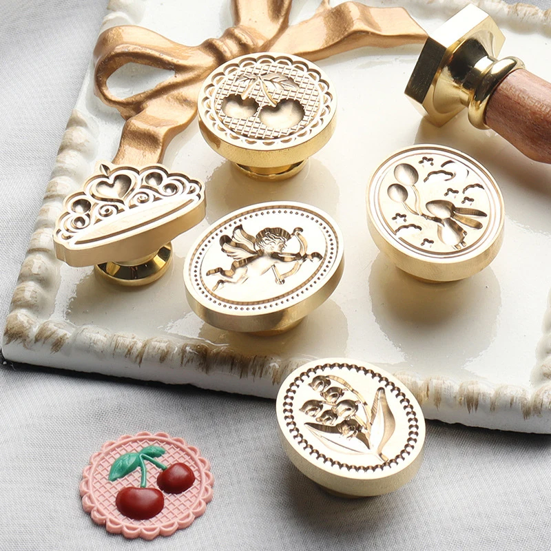 Description Picture 3 of itemPersonalized Wedding Wax Seal Stamp Retro Flower Plant Pattern Wedding Sealing Wax Stamp Invitation Seal Stamp Wax Seal Decor