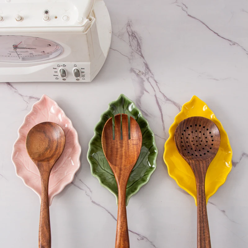 1pc cute leaf-shaped ceramic spoon holder, jewelry plate, snack plate, suitable for home decoration storage and kitchen cooking