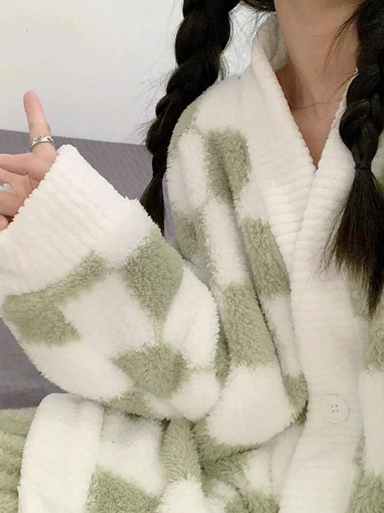 Thicker Women's Pajamas Warm Nightgown Winter Flannel Home Clothes Female Autumn Thick Coral Velvet Sleepwear Pijamas Set