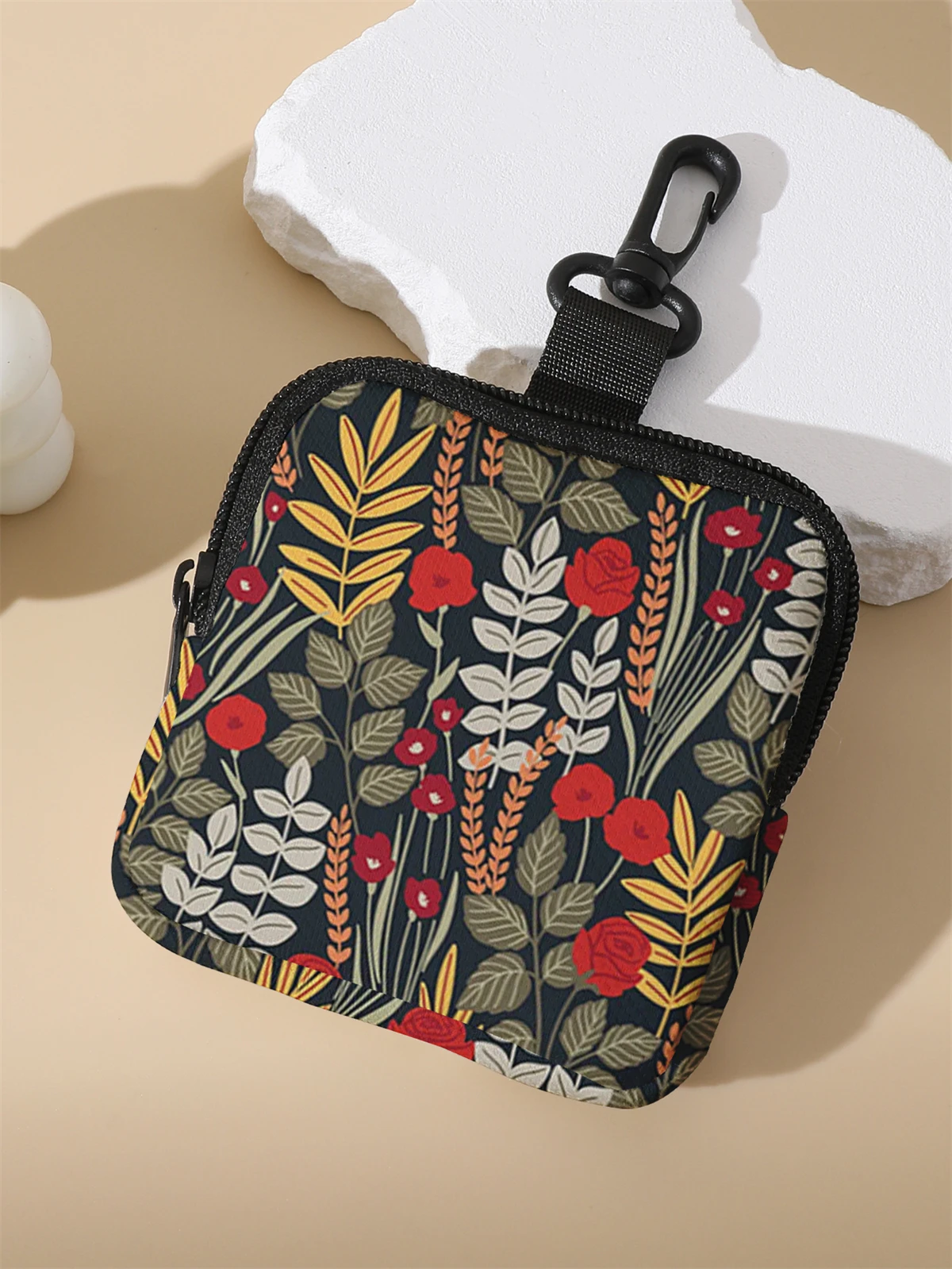 Large capacity coin wallets with plant patterns, digital printed coin wallets, and storage bags are ideal choices for gifts