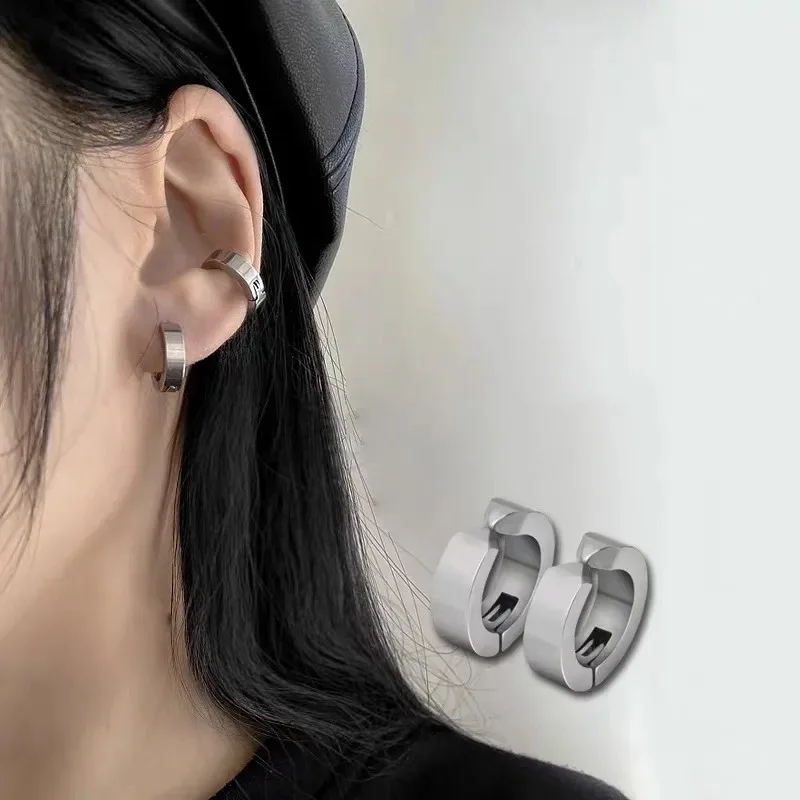 Anime Chainsaw Man Yoshida Hirofumi cosplay ear clip earrings 2pcs women men punk black no pierced fake ear circle pop jewelry