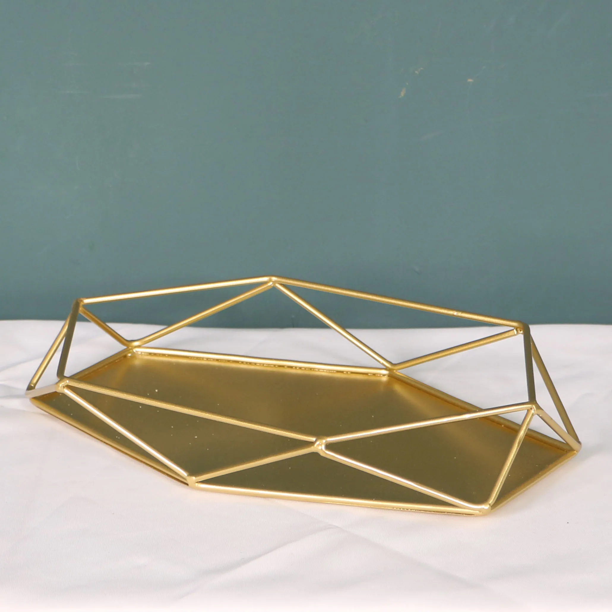 Gold Metal Cake Stands Sets Wedding Party Cupcake Plates Baking Tools for Cakes Cake Decoration Accessories for Home Bakeware
