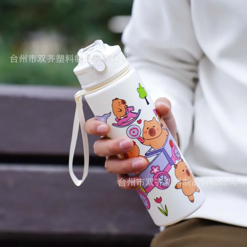 Capybara Large Capacity Travel Water Bottle Portable Leak Proof Kids kapibara Sport Water Bottle Reusable Plastic Straw Cup