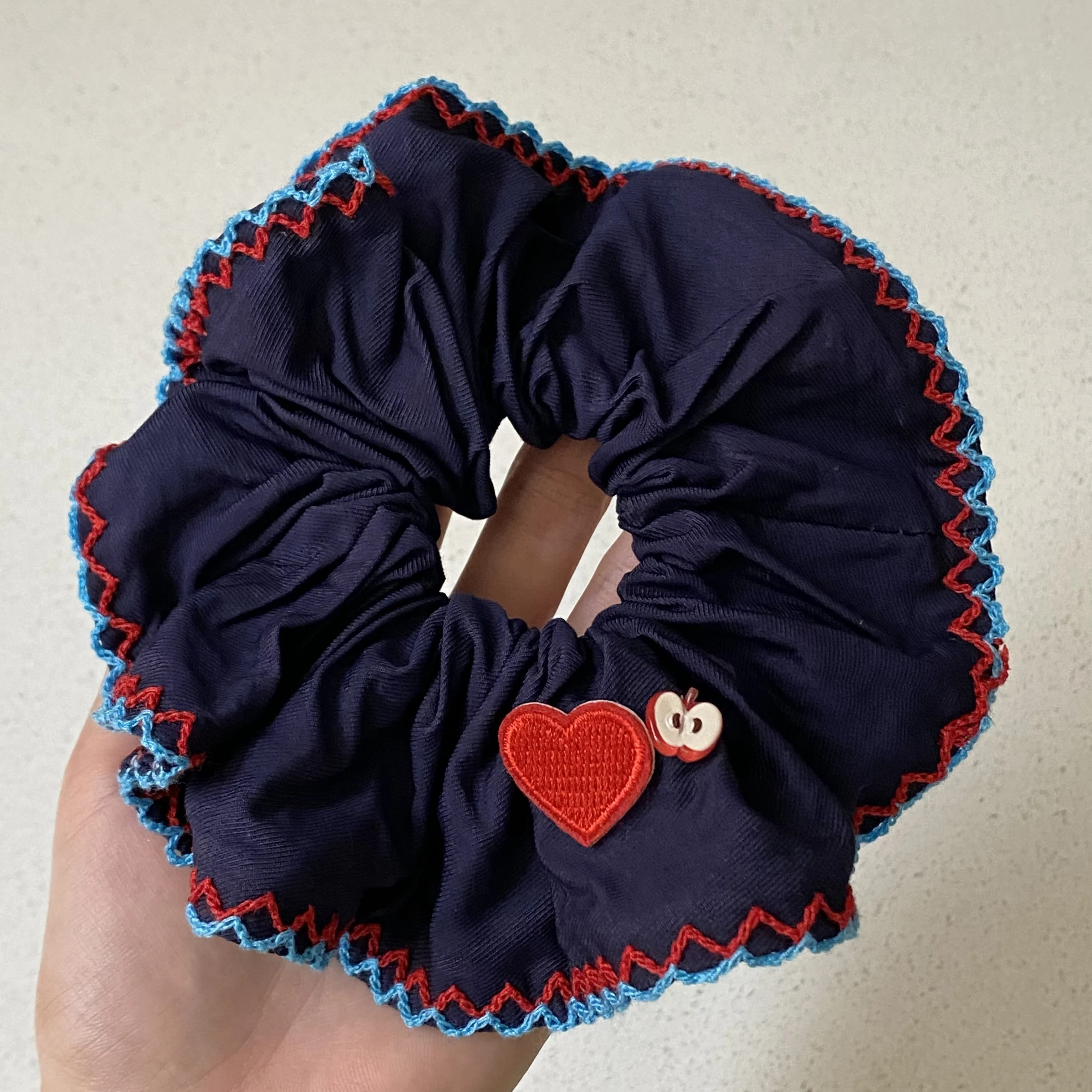 1PC Navy Blue Scrunchie With Heart And Apple Patches, Cute Ruffled Hair Accessory For Women, Stylish Hair Tie For Daily Wear