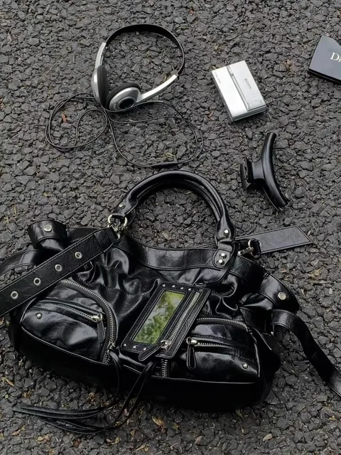Women's Y2k Studded Punk Vintage Shoulder Purse PU Leather