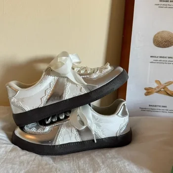 Women's Sneakers Luxury Brand Casual Shoes Light Comfortable Walking Shoes for Women Lace Up Flats Fashion Designer Ladies Shoes 1