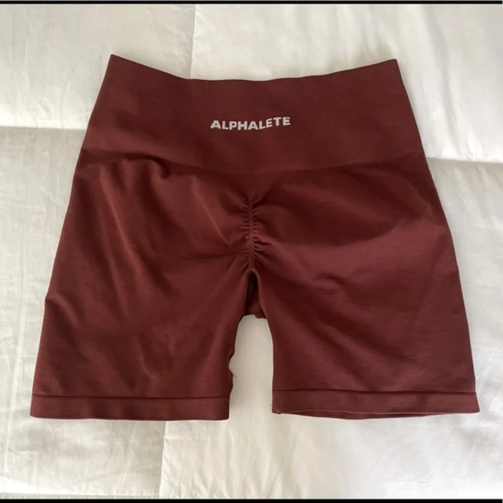Alphalete AMPLIFY SHORT 4,5" Short Sans Couture Yoga Shorts Seamless Scrunch Bum Workout Gym Shorts Booty Hight Stretch