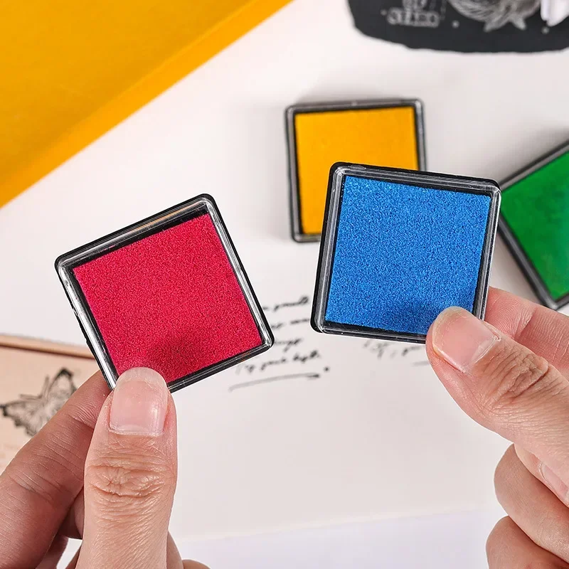 Vibrant Multicolor Oil-Based Ink Pads for Crafting and Decoration