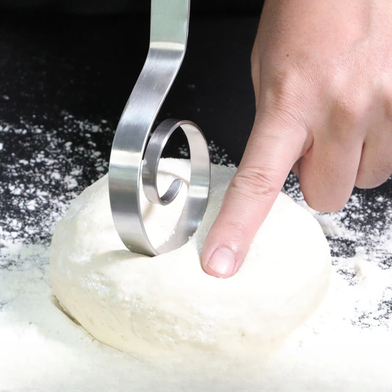 Dough Mixer Multifunction Stainless Steel Manual Dough Mixer Household Baking Tools Non-Stick Integrated Quick Flour Mixer Non-Slip Hand