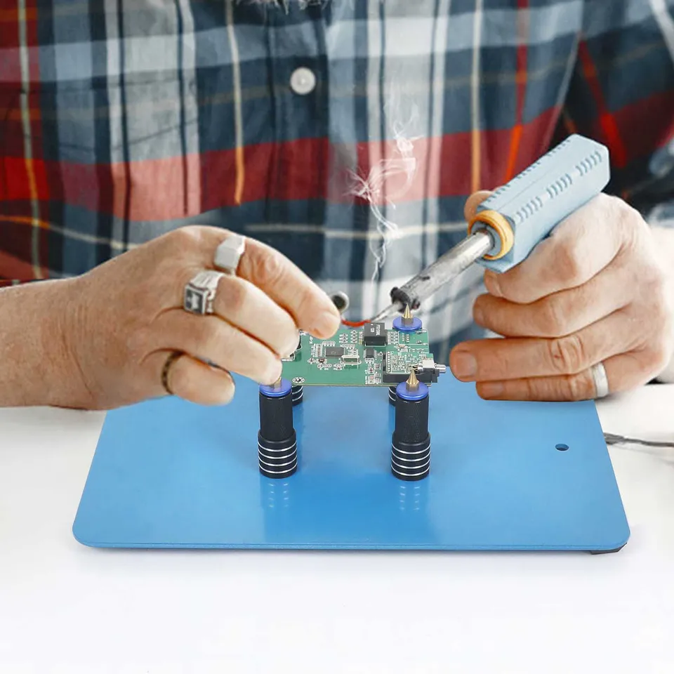 TOOLOUR Troisième Main Compact à 4 Bras Avec Base Magnétique