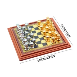 Miniature Dollhouse Alloy Chess Set with Checkerboard Table - Home Decor & Kids Toy (A2)