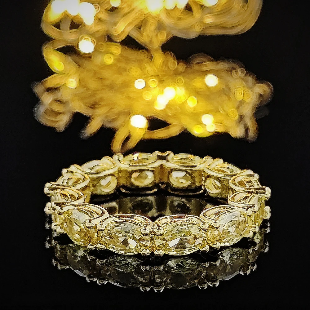 Elegant Vintage Gold & Silver Eternity Wedding Band for Women & Men - Perfect Gift