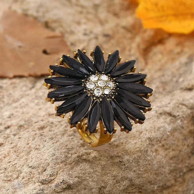 Simple Retro Creative Exaggerated Sunflower Ring Jewelry Fashion Trend Adjustable Flower Ring Engagement Rings For Women finger rings,fashion rings,engagement rings