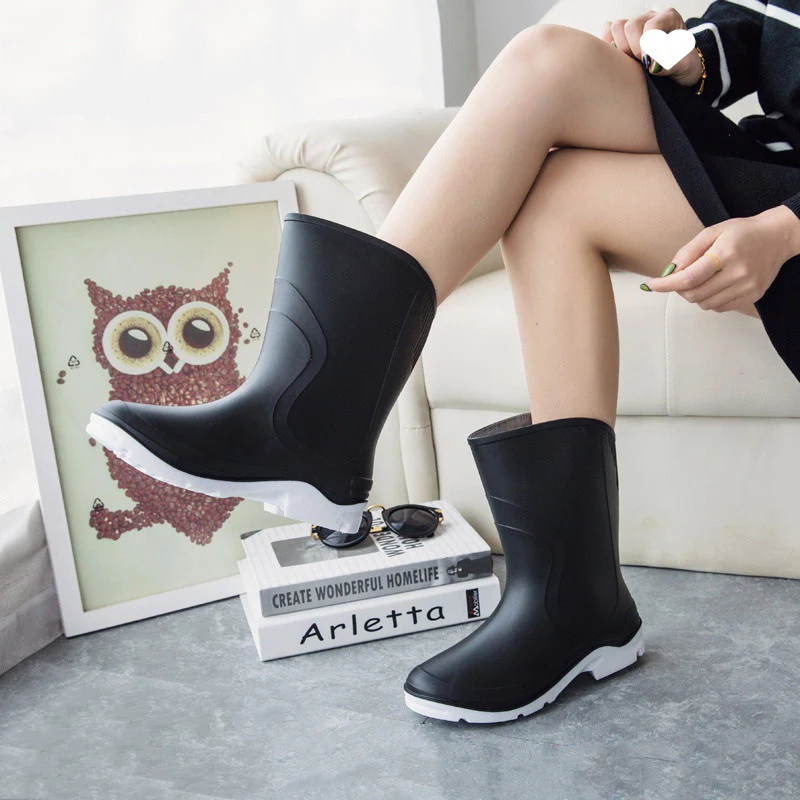 

2023 Summer Waterproof Fashion Women's Rain Shoes Solid Color Mid Sleeve Outdoor Casual Anti slip and Warm Women's Shoes 36-41