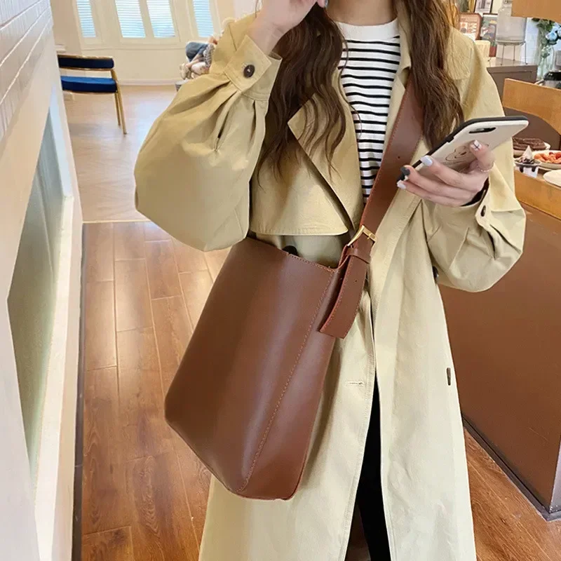 

Simple Women Bucket Bags Leather Shoulder Big Handbag Capacity Bags Composite Large Fashion Pu For Casual Ladies Solid Bags For