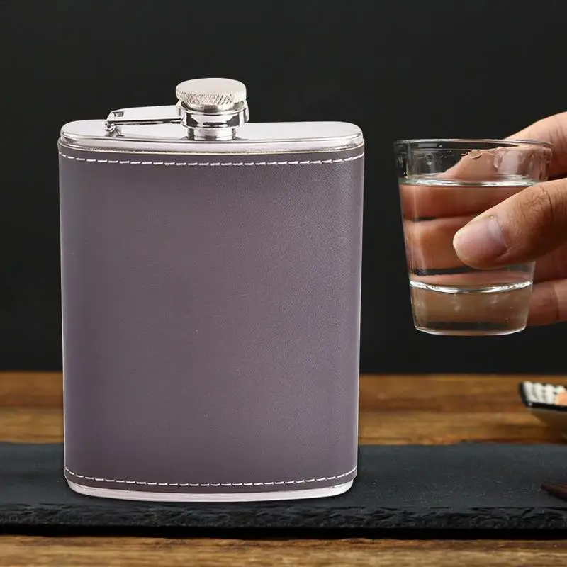 

Little Hip Flask Leakproof Stainless Steel Flagon Wine Pot Alcohol Whiskey Liquor ScrewCap Funnel Liquor And 2 Wine Glasses