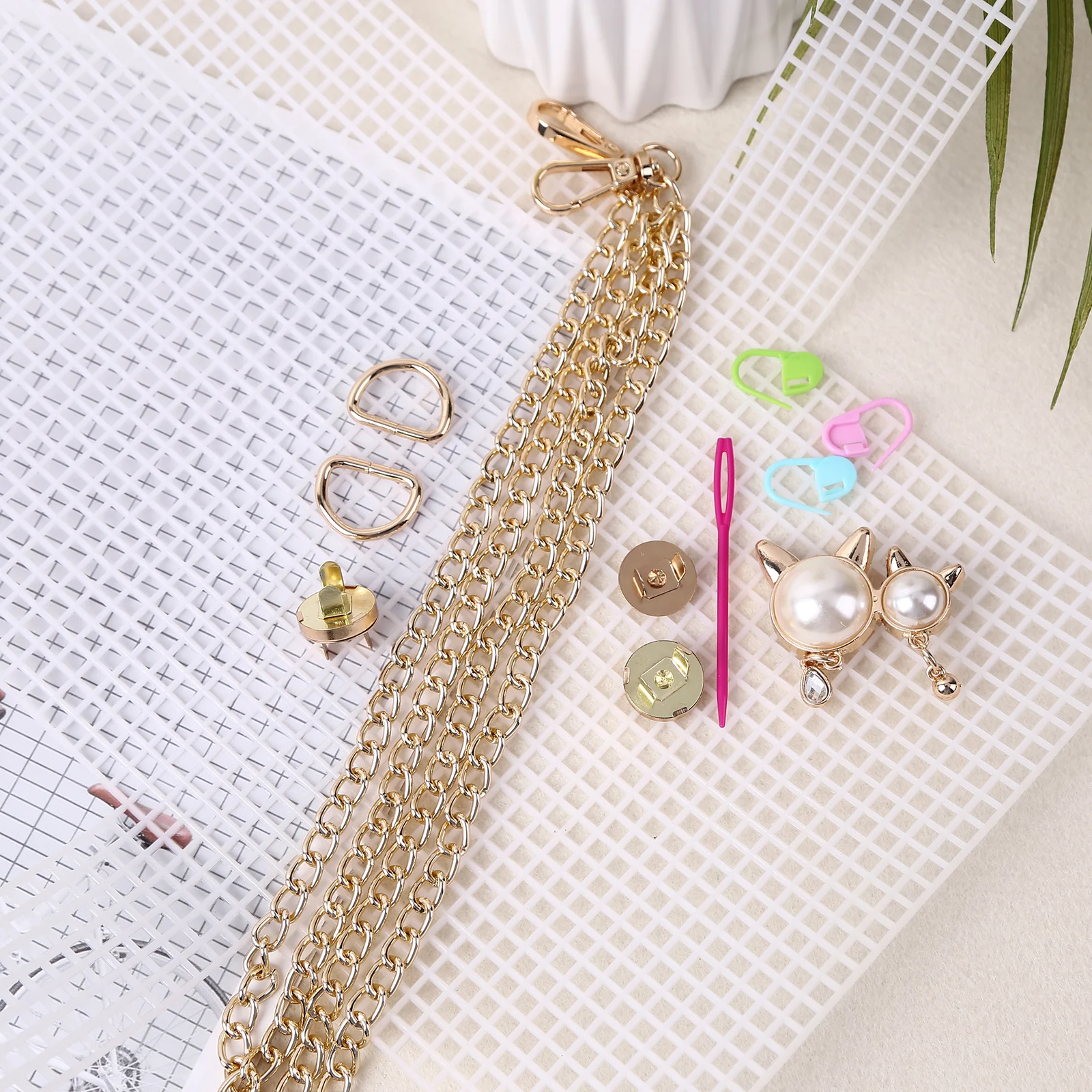 1 Set Plastic Mesh Grid Plate for DIY Making Bag Auxiliary Weaving Sewing Embroidery Knitted Piece Handmade Woven Bag