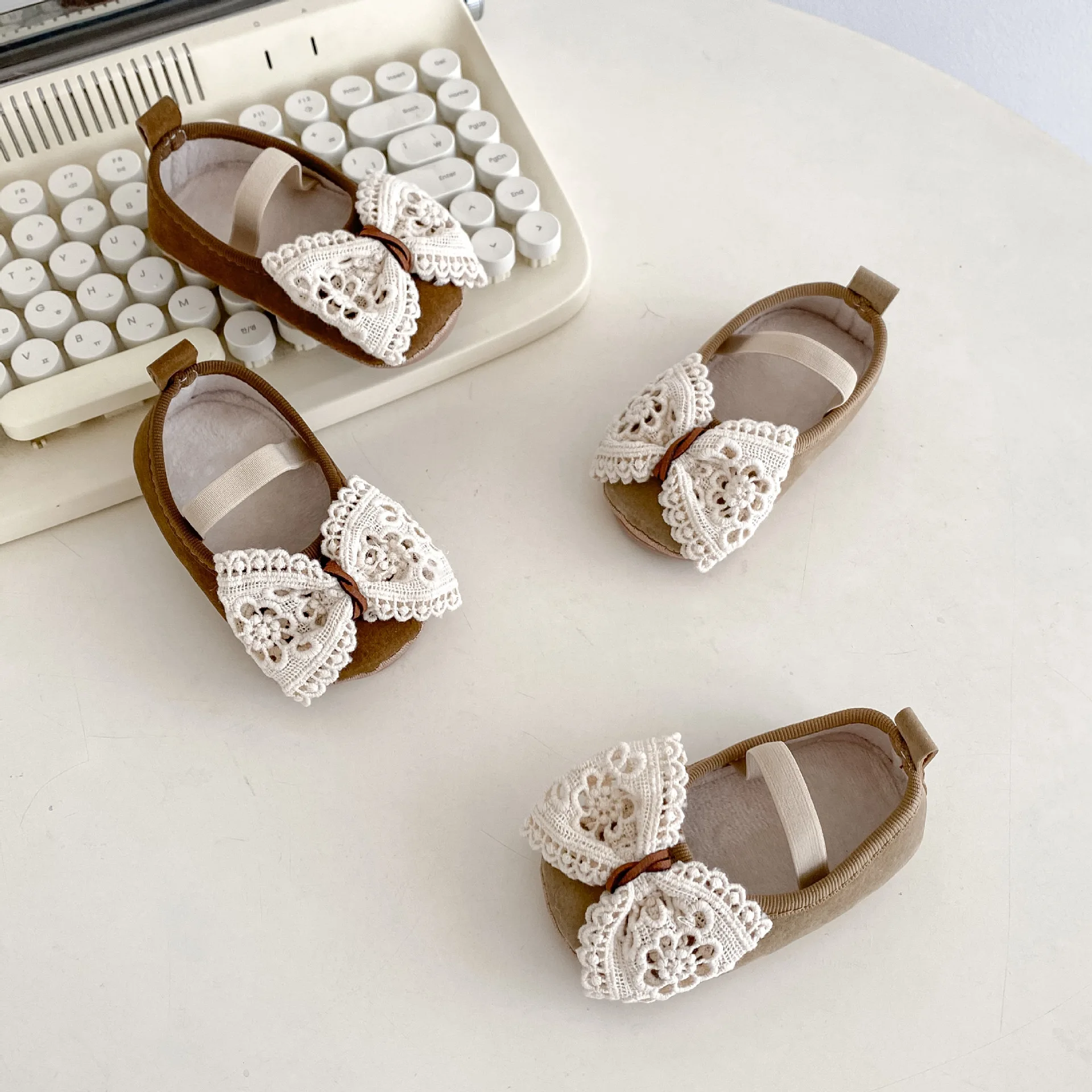 HoneyCherry Herbst Mädchen Baby Schleife Niedliche Kleinkind Schuhe Kunstleder 0-1 Jahre alt Baby Weichen Boden Rutschfeste Schuhe – Detail 7