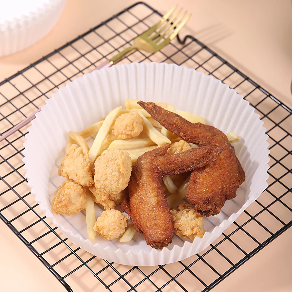 https://ae01.alicdn.com/kf/S5ae6eb79eb7443688242c3fb36d9243c6/100PCS-Air-Fryer-Disposable-Paper-Non-Stick-Airfryer-Baking-Papers-Round-Air-Fryer-Paper-Liners-Paper.jpg