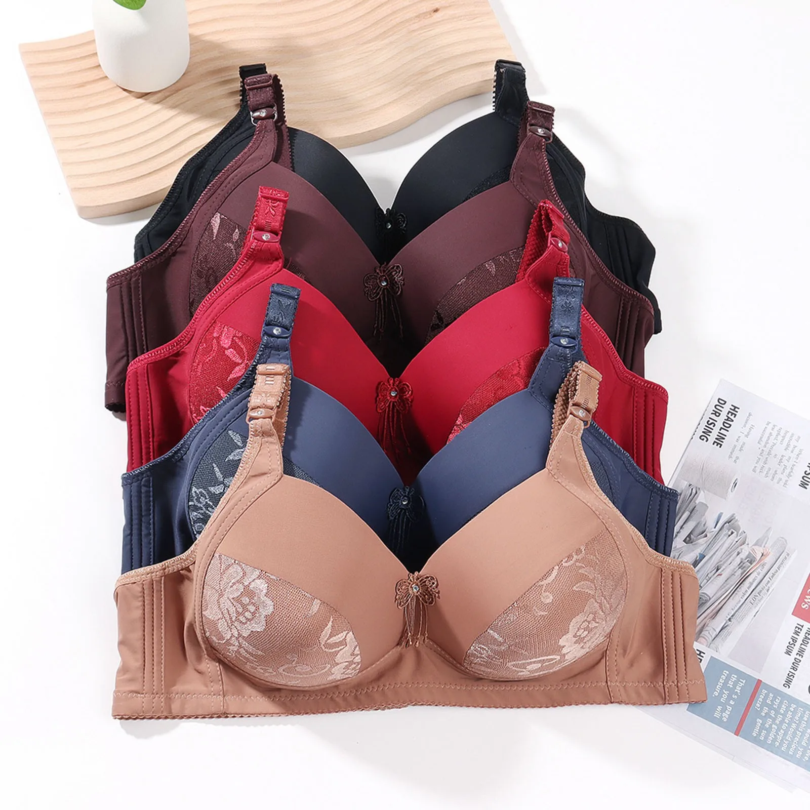 Women's Embroidery Underwear Bras Butterfly Appliques Adjustable Wide Straps Lingerie Push up Full Coverage Wireless Bustier