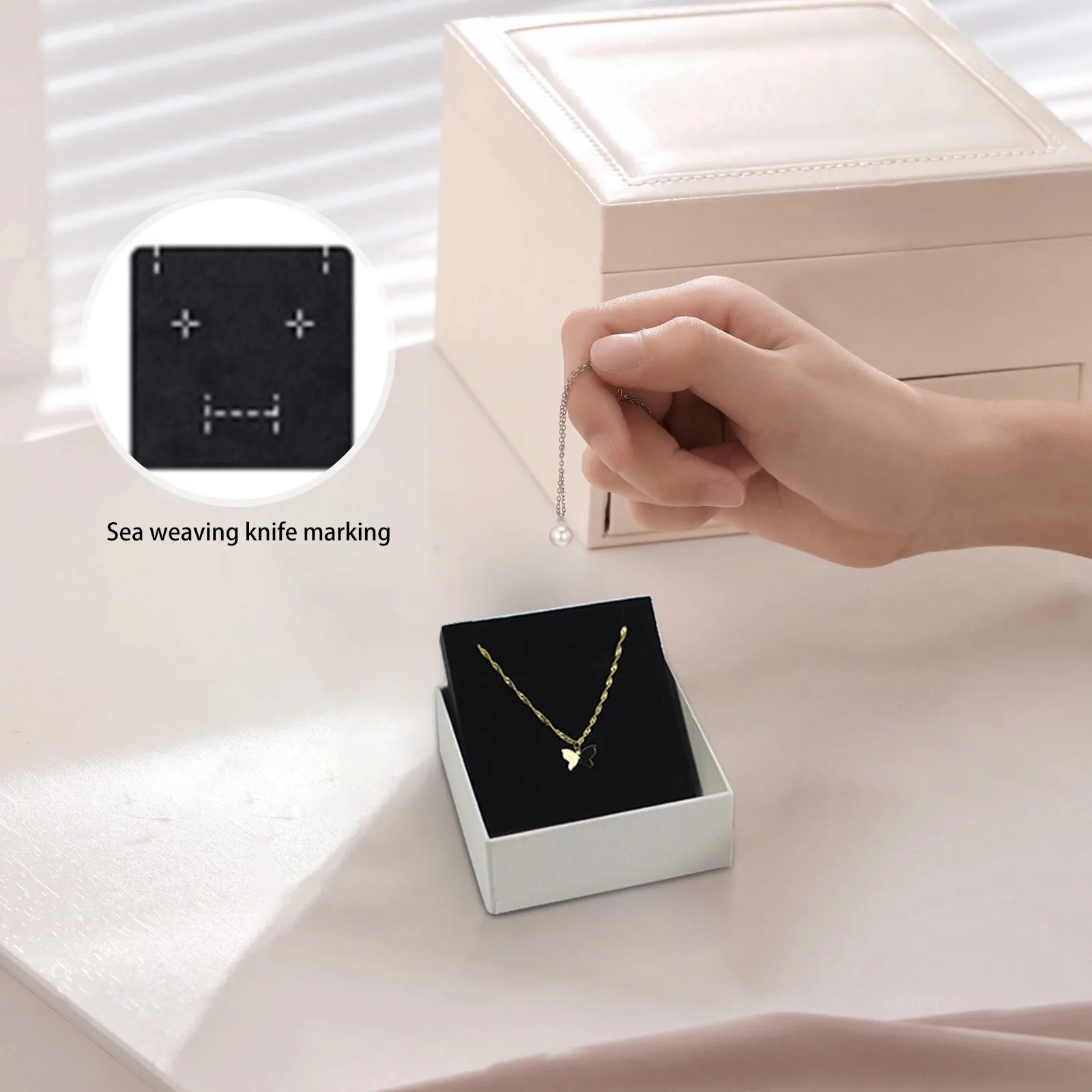 Cardboard Jewelry Box For Necklaces Bracelets Earrings Small Gift Packaging Jewelry Gift Box With Lid Filled With Sponge