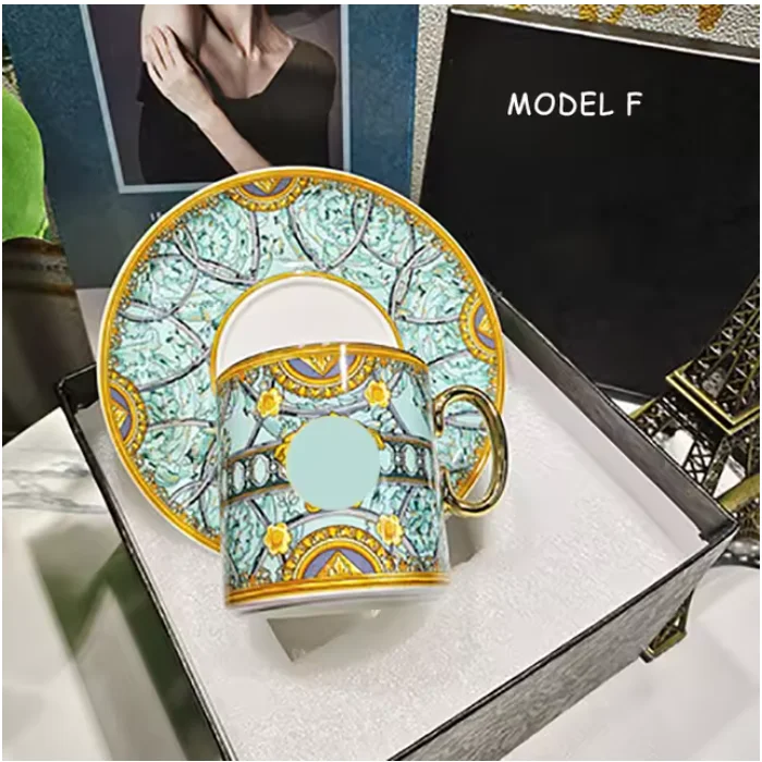 European Gold Rim Coffee Cups Bone China Hand-painted coffee cup saucer set flower coffee mug set