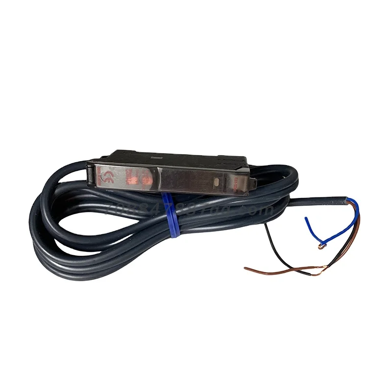 

New original E3X-SD41 fiber optic sensor amplifier