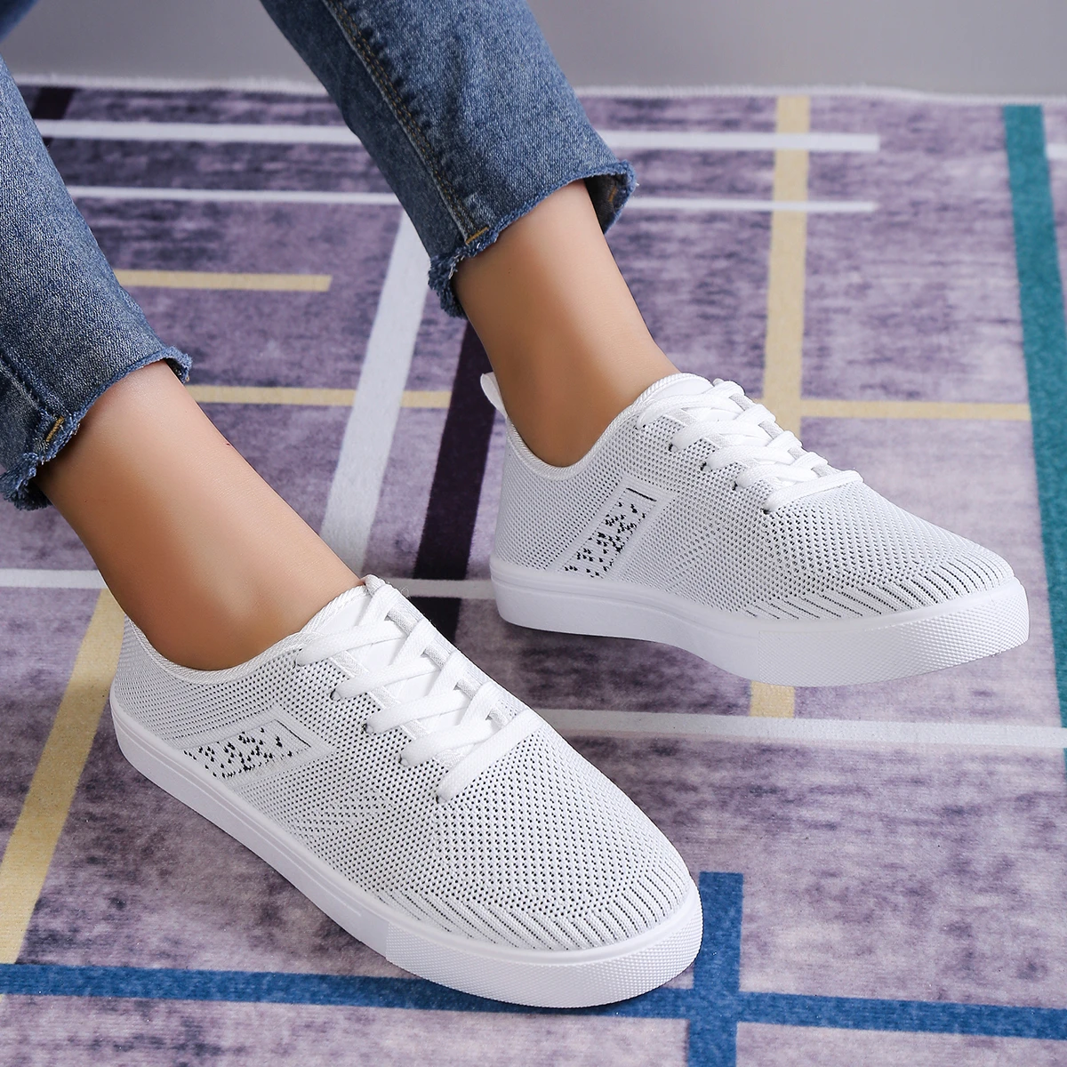 

Fashion Flats Women Sneakers Breathable Hollow Mesh Lace up Low Heels Casual Shoes for Women Vulcanize Shoes Plus Size Zapatos