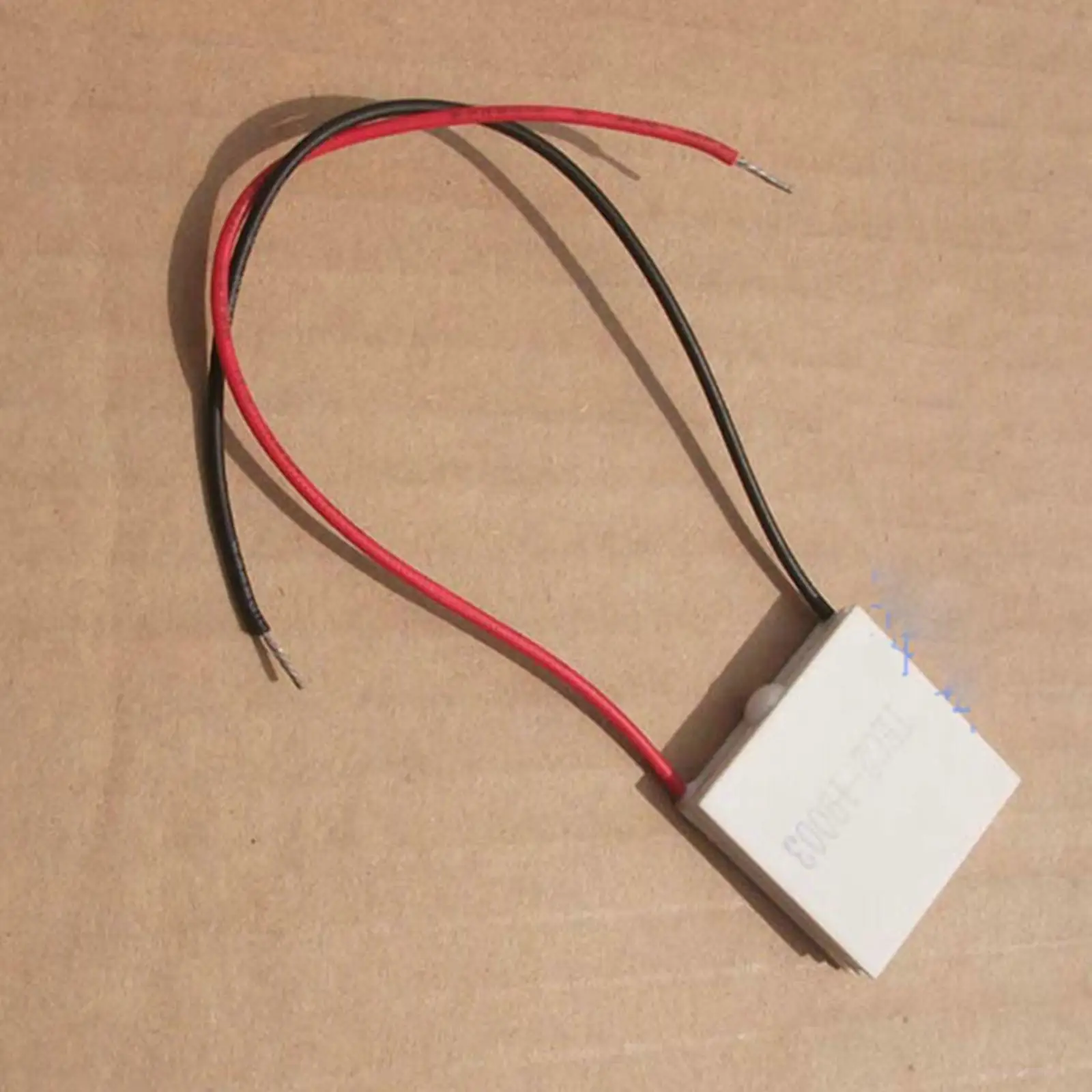 30x30x6.8mm 3A 16V 15W TEC2-19003 Thermoelectric Cooler Peltier Heatsink