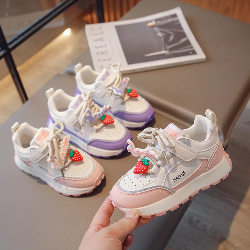 

Girls Sneakers Fashion Kids Casual Shoes 2023 Spring Autumn School Running Shoes Cartoon Strawberry Children Sports Shoes Soft