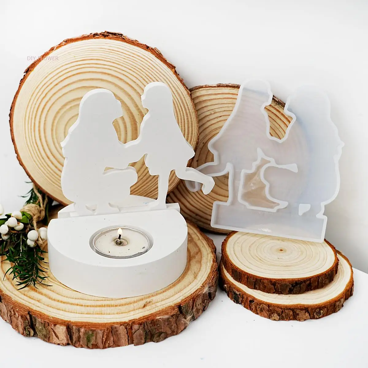 Mother and Daughter Candle Holder Silicone Mold DIY Squatting Mom Dancing Girl 3D Candlestick Mold Mother\'s Day Gift Home Decor