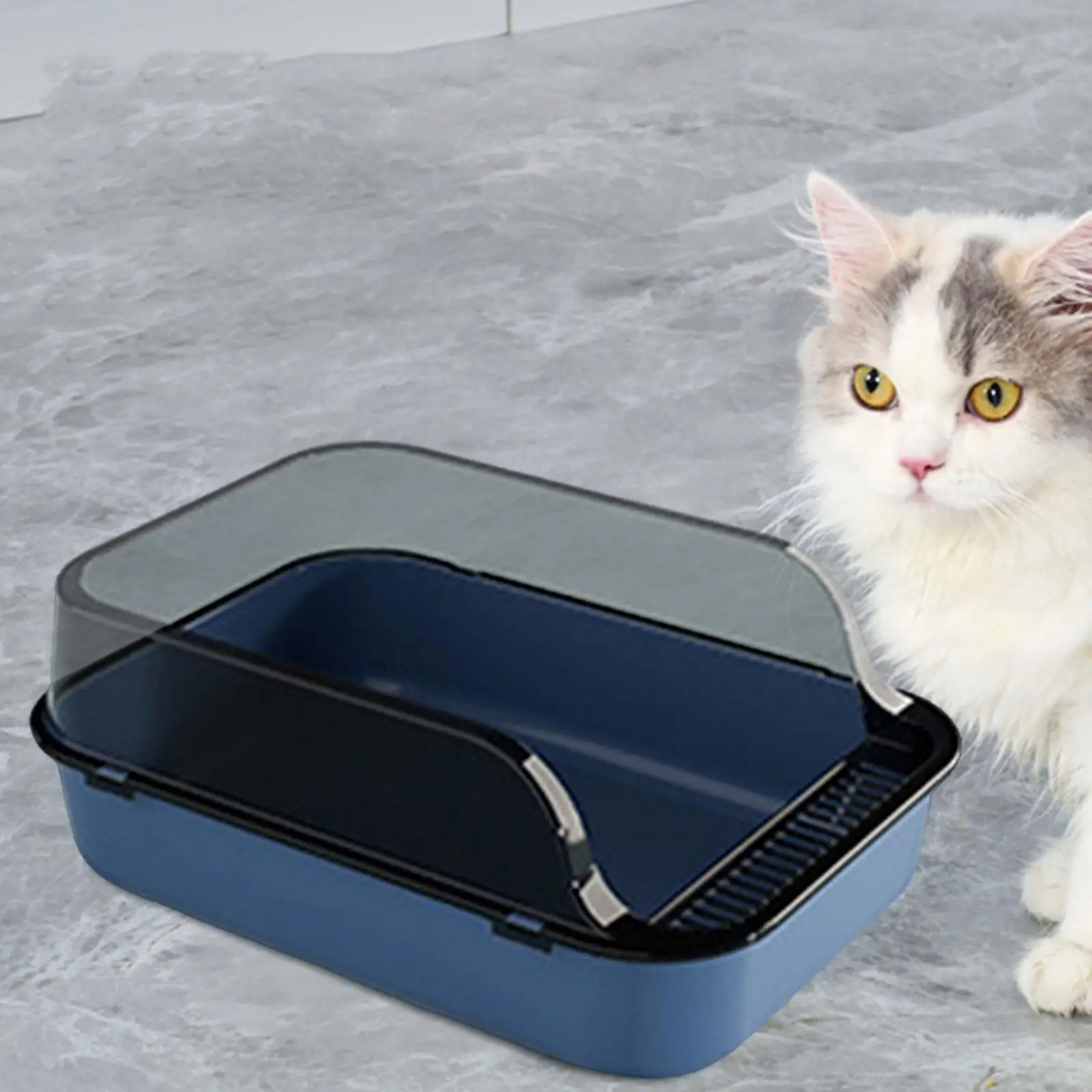 Portable Cat Litter Box with Detachable Design for Simple Cleaning